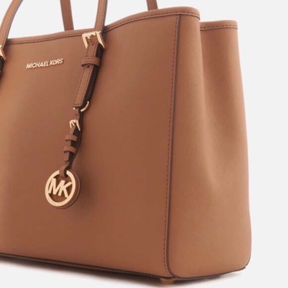 Michael Kors Handbags - NWT Michael Kors Jet Set Large East West Tote